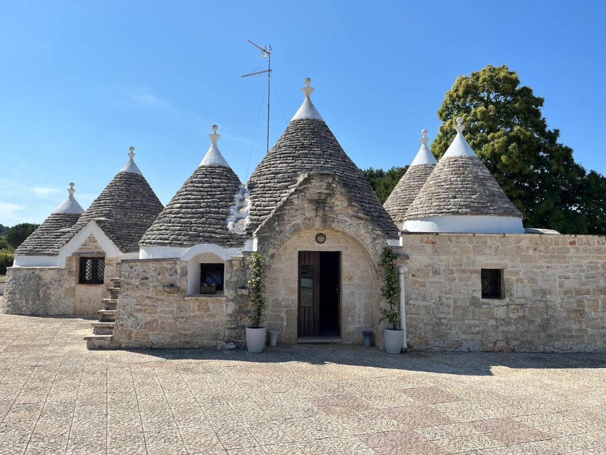 Trulli Del Sole Villa Martina Franca Bagian luar foto